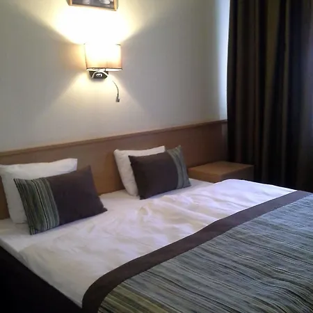 Hotel Sky High Airport 200 Meters From The Terminal Marupe